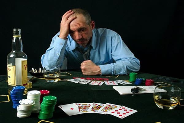 Tilt trong Poker là gì Cách kiểm soát và ngăn chặn tilt hiệu quả