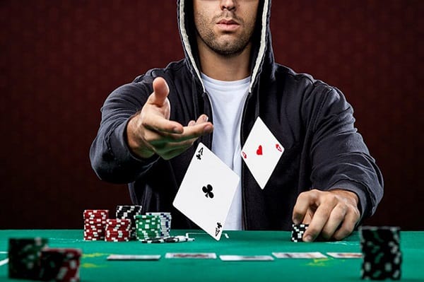 Tilt trong Poker là gì Cách kiểm soát và ngăn chặn tilt hiệu quả